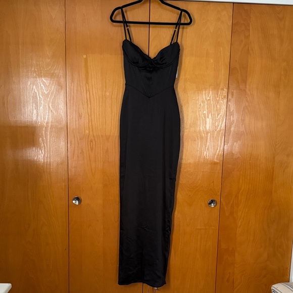 House of CB Elegant Black Strapless Dress - Picture 1 of 4